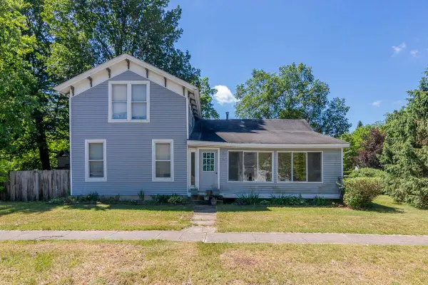 506 E 2nd, Lawton, MI 49065
