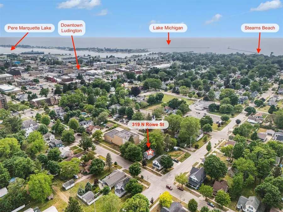 319 N Rowe Street, Ludington, MI 49431 - #3