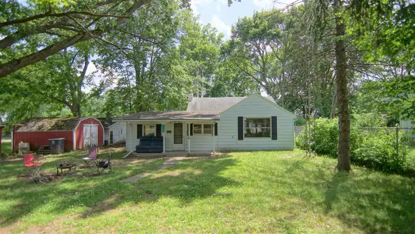 113 W 5th, Buchanan, MI 49107