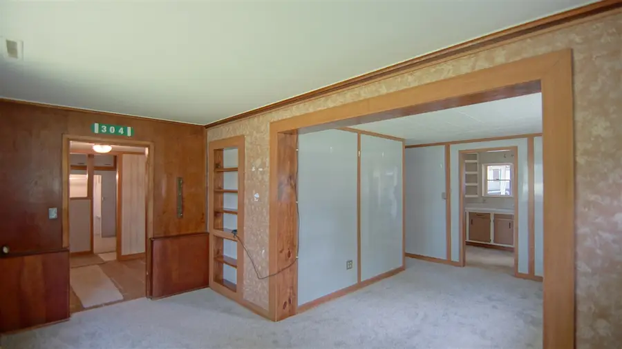 113 W 5th, Buchanan, MI 49107 - #2
