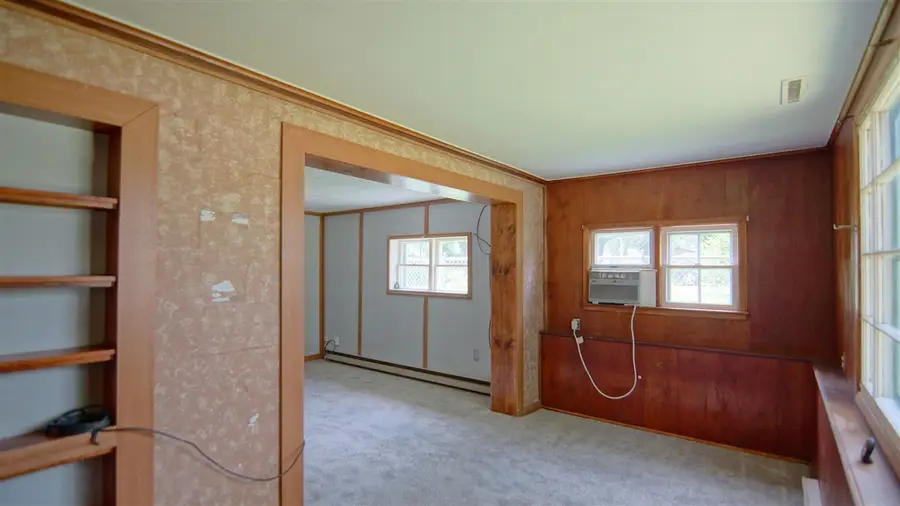 113 W 5th, Buchanan, MI 49107 - #3