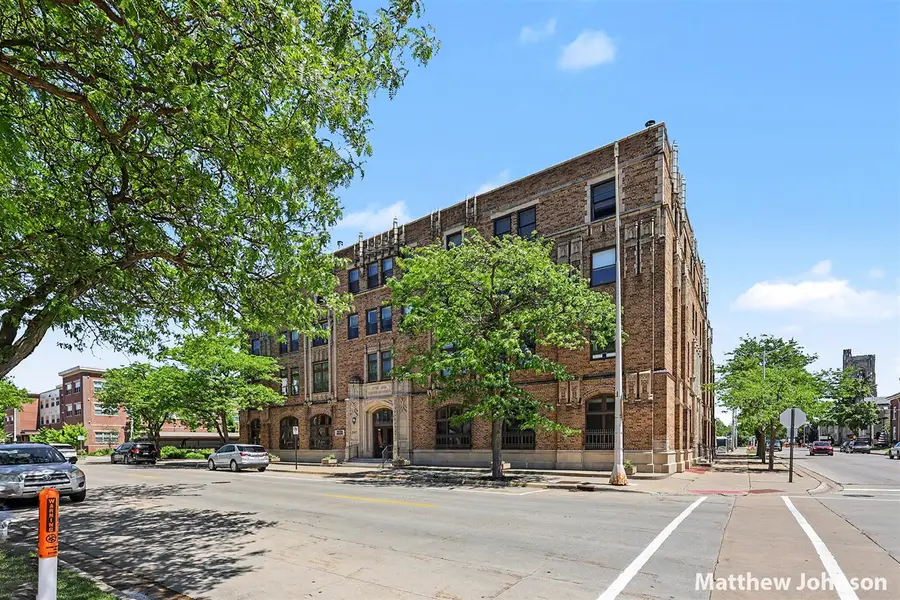 297 W Clay #202, Muskegon, MI 49440 - #2