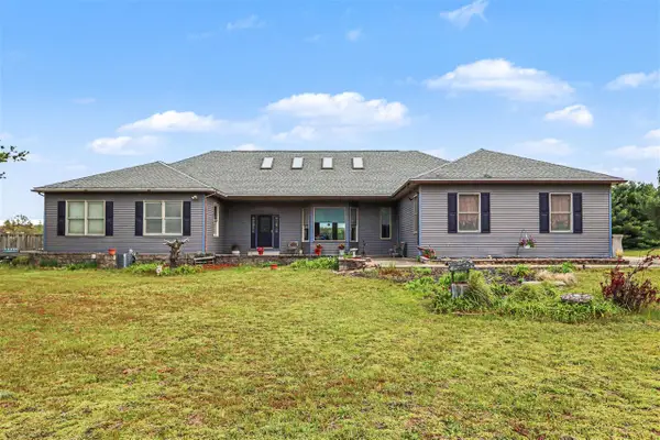32282 64th, Lawton, MI 49065