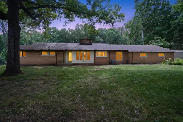 2475 Park, Jackson, MI 49203