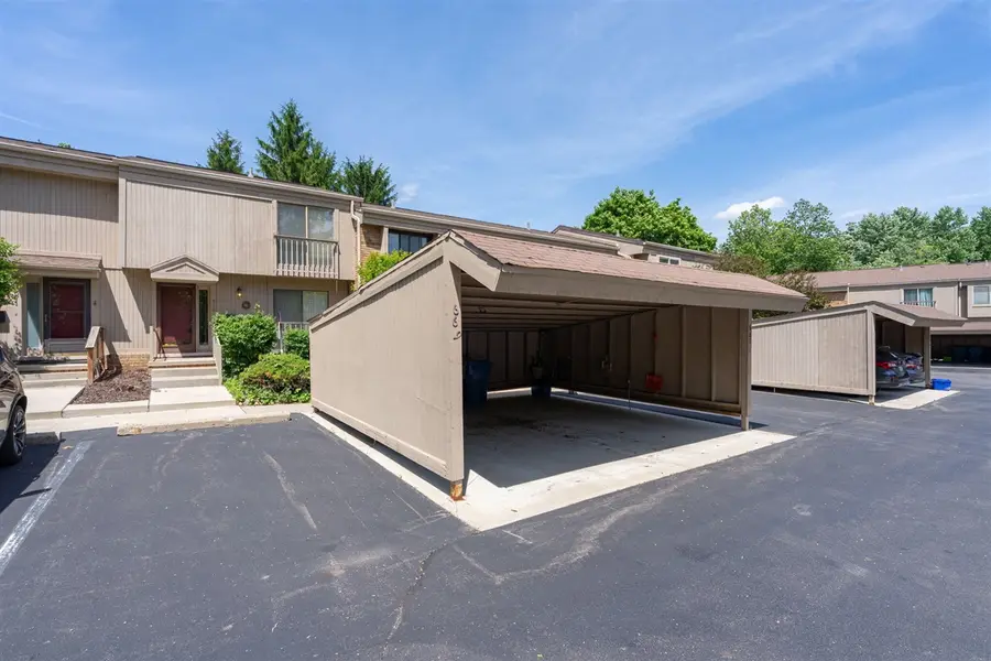 669 Oakbrook, Rochester Hills, MI 48307 - #2
