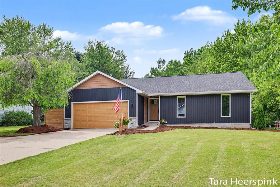 6237 Arroyo Vista, Rockford, MI 49341 - #2
