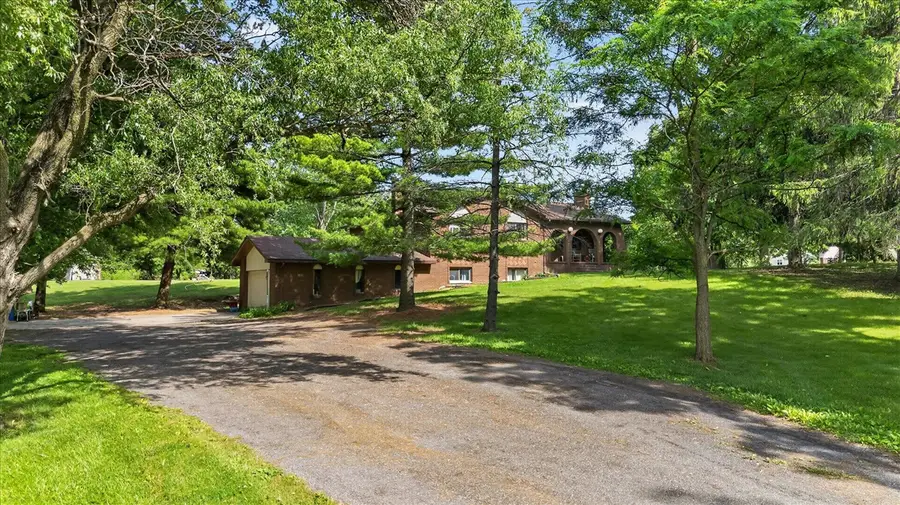 2717 Fishbeck, Howell, MI 48843 - #3