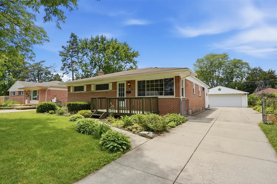 35843 Rewa, Clinton Township, MI 48035 - #2