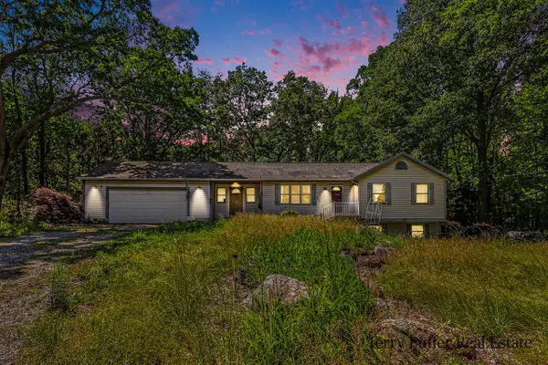 12253 Rich, Grand Haven, MI 49417