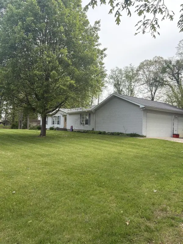 68097 Suzanne, Edwardsburg, MI 49112