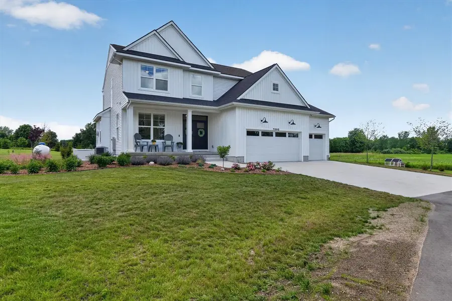 7895 Oak Grove, Howell, MI 48855 - #2
