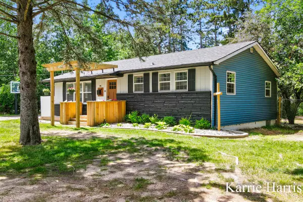 415 S Luray, Greenville, MI 48838