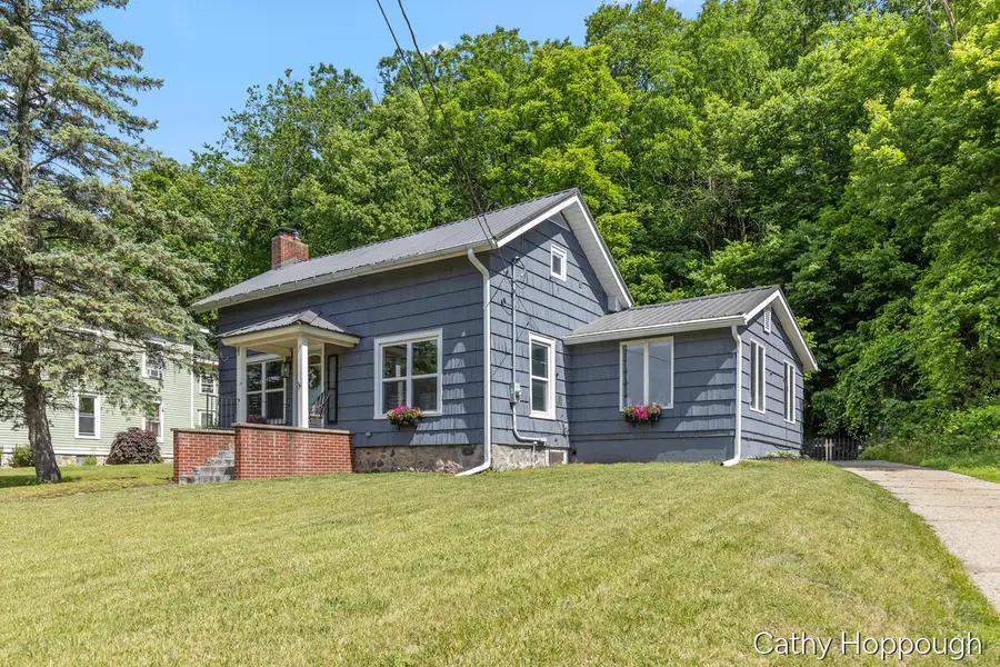 510 E Main, Ionia, MI 48846 - #2