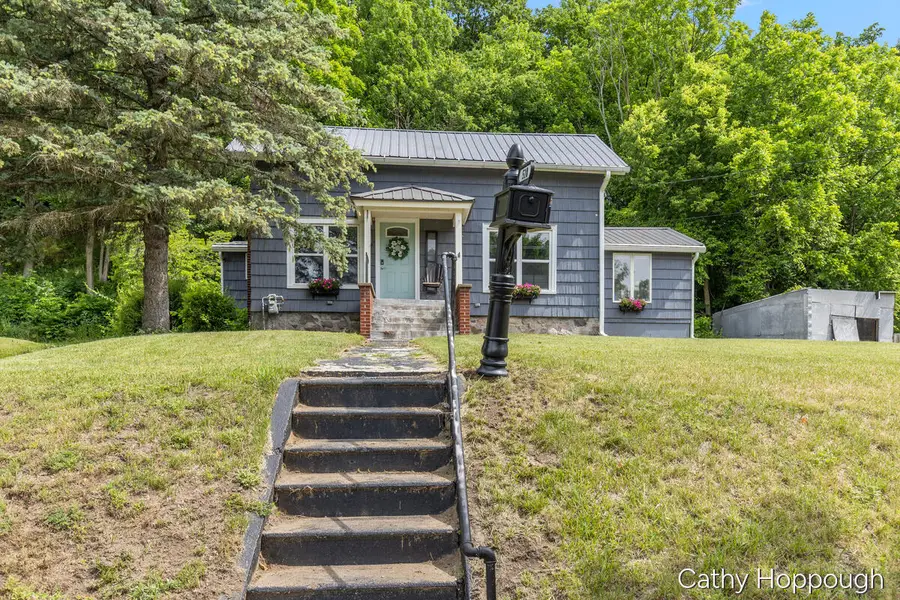 510 E Main, Ionia, MI 48846 - #3