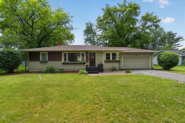 1878 E Clinton, Charlotte, MI 48813