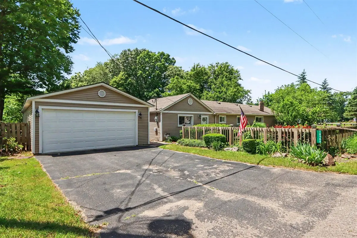 18988 32nd, Gobles, MI 49055 - #1