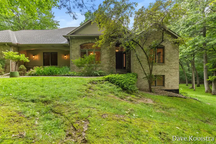 5133 Streamside, Rockford, MI 49341 - #2