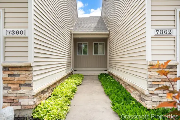 7360 Sierrafield, Byron Center, MI 49315