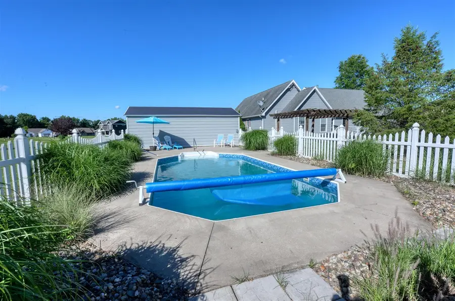 3860 Gateway, Niles, MI 49120 - #3