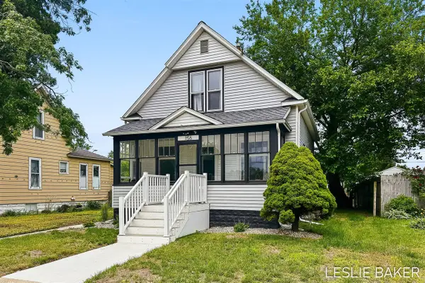 156 W 18th, Holland, MI 49423