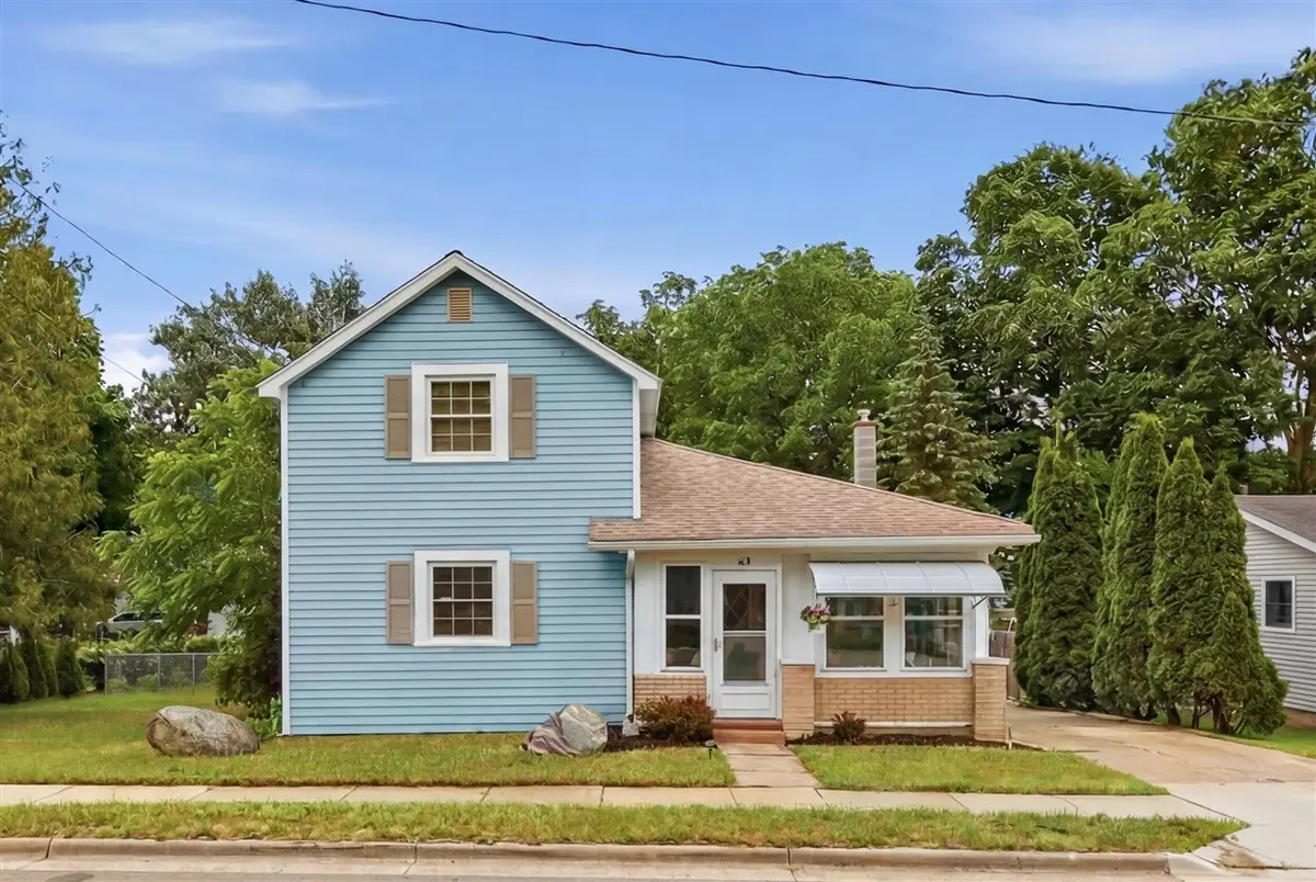 419 N Monroe, Lowell, MI 49331 - #1