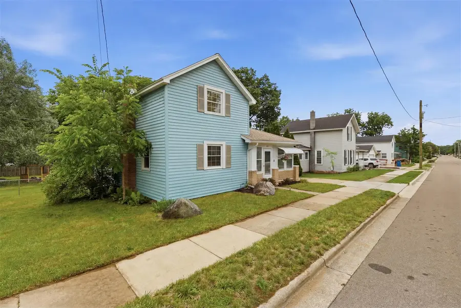 419 N Monroe, Lowell, MI 49331 - #2