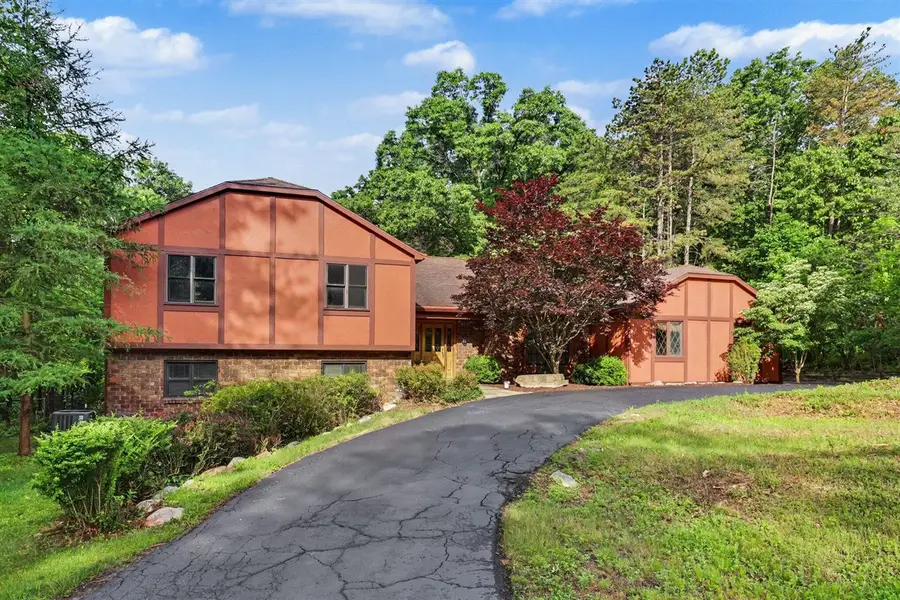 8735 Glen Nevis, Ada, MI 49301 - #3