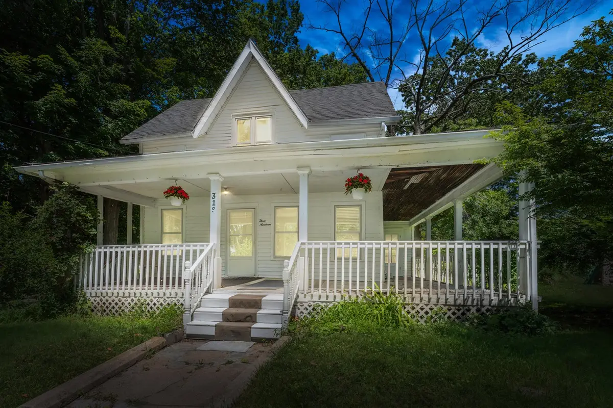 319 S 5th, Niles, MI 49120 - #1