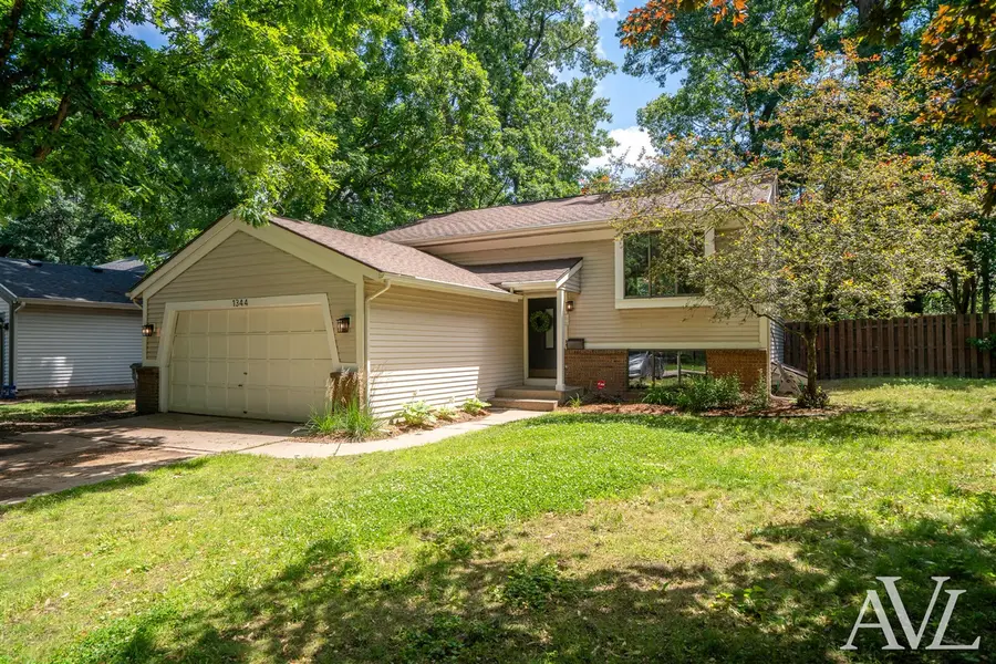 1344 Gladstone, Grand Rapids, MI 49506 - #2