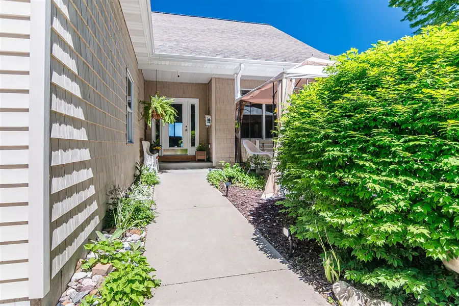 8562 W Woodridge, Mears, MI 49436 - #3