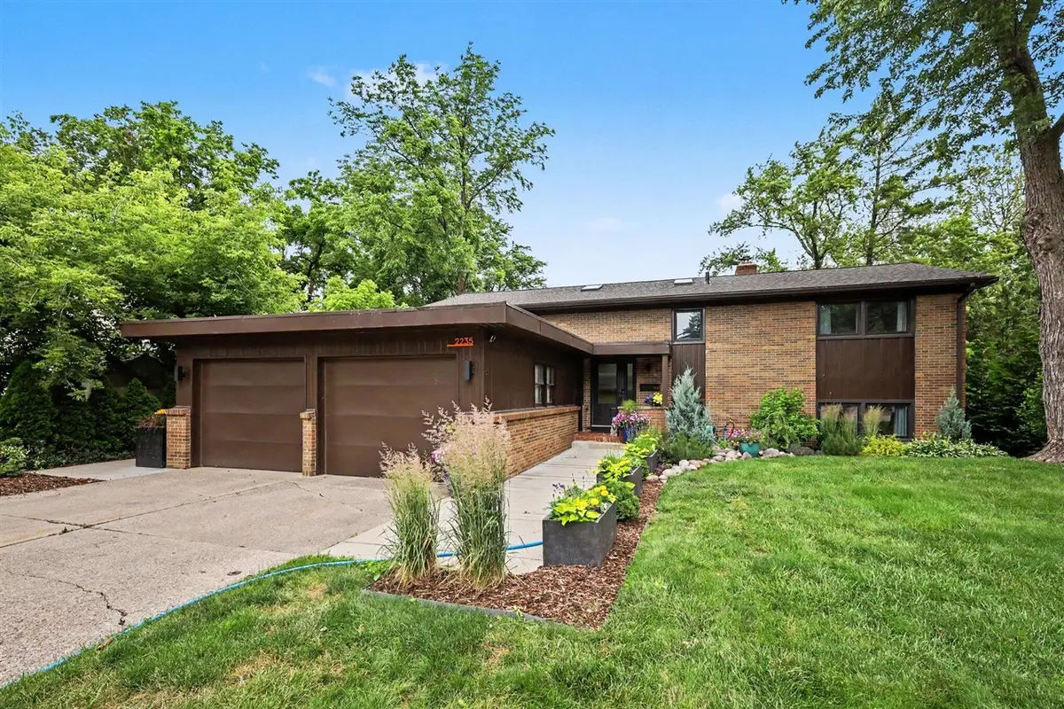 2235 Boston, East Grand Rapids, MI 49506 - #1