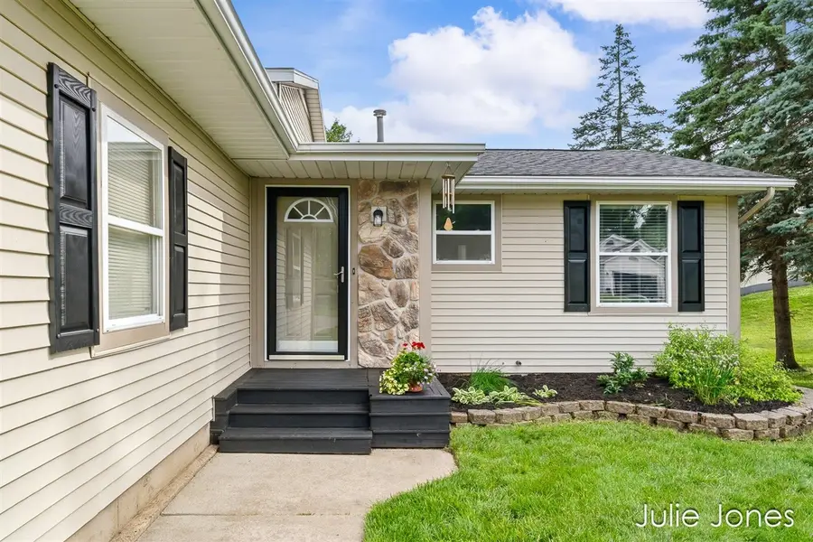 1554 Wakely, Grand Rapids, MI 49505 - #3