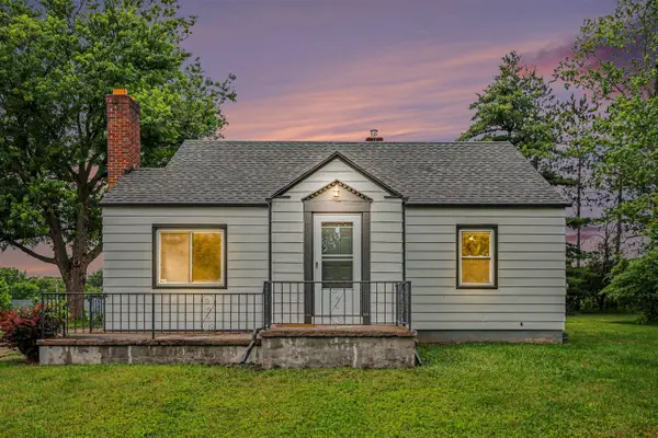 2215 Coolidge, Lansing, MI 48906