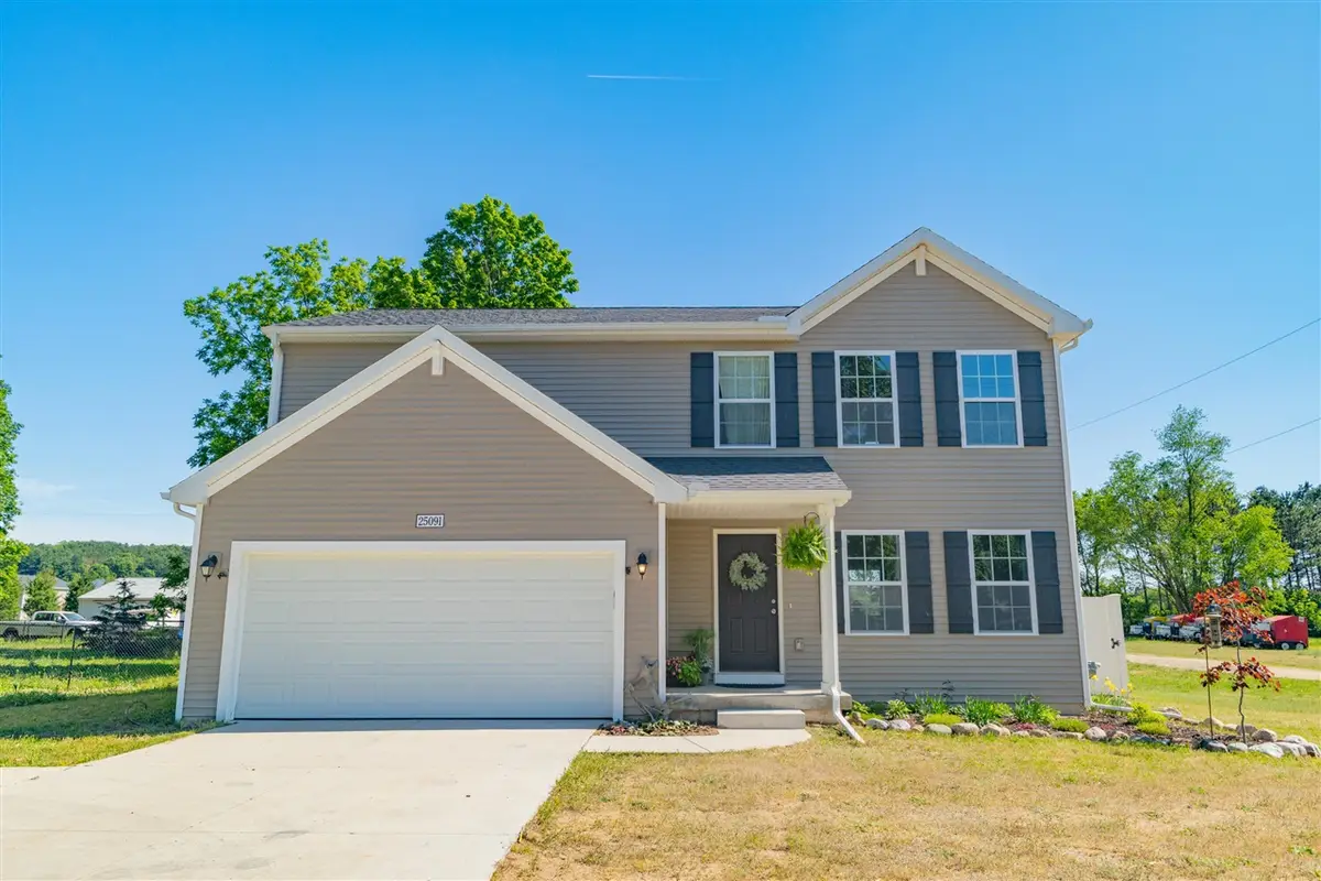 25091 Front, Mattawan, MI 49071 - #1
