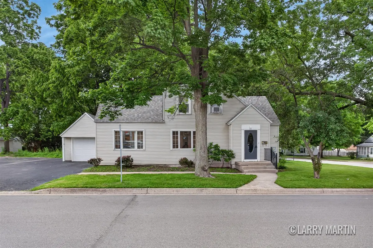 224 S Weaver, Fremont, MI 49412 - #1