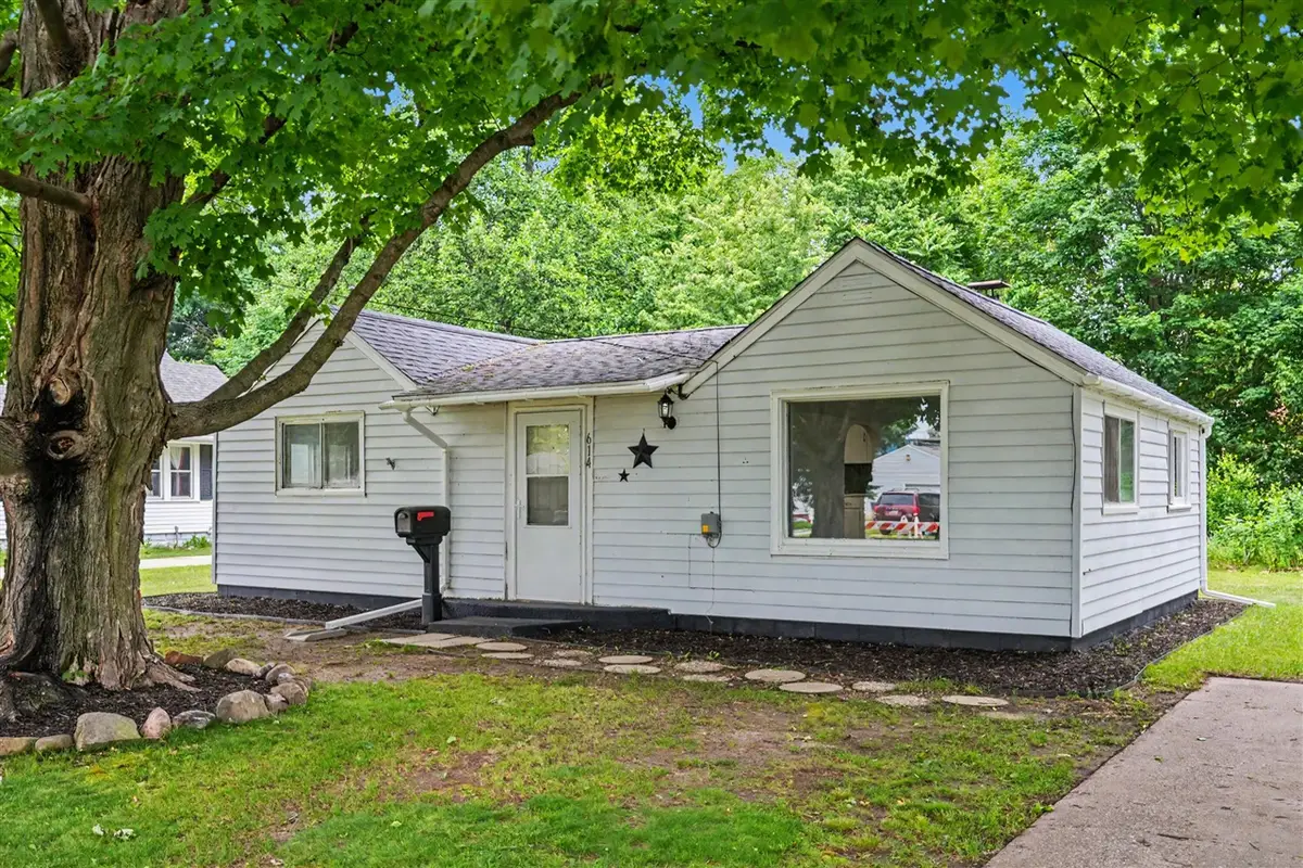614 S Jefferson, Sturgis, MI 49091 - #1