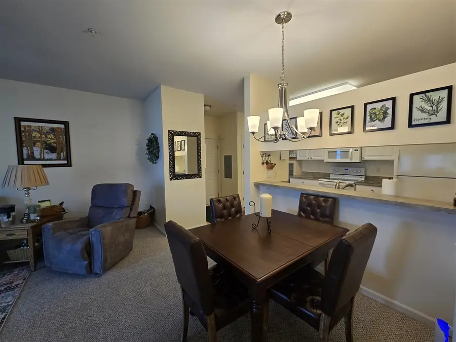 1951 Coventry, Jackson, MI 49201 - #3