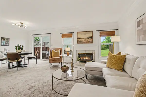 637 Liberty Pointe, Ann Arbor, MI 48103