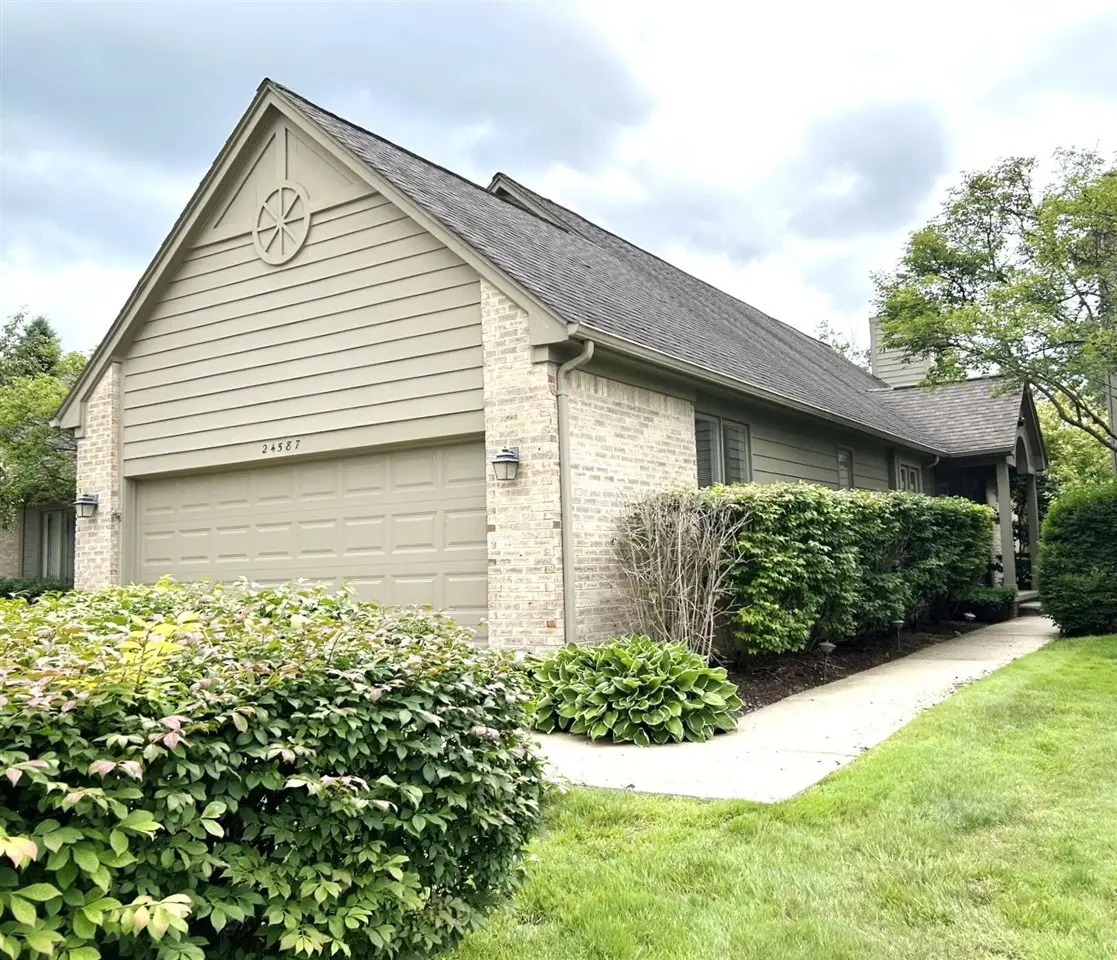 24587 Enchanted, Novi, MI 48374 - #1