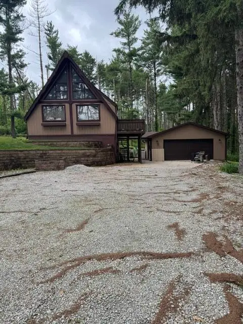 67224 Klinger Lake, Sturgis, MI 49091