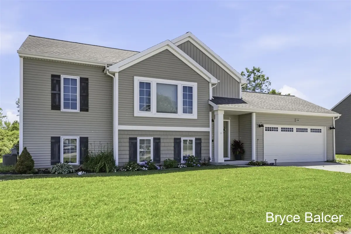 338 Vansen, Kent City, MI 49330 - #1