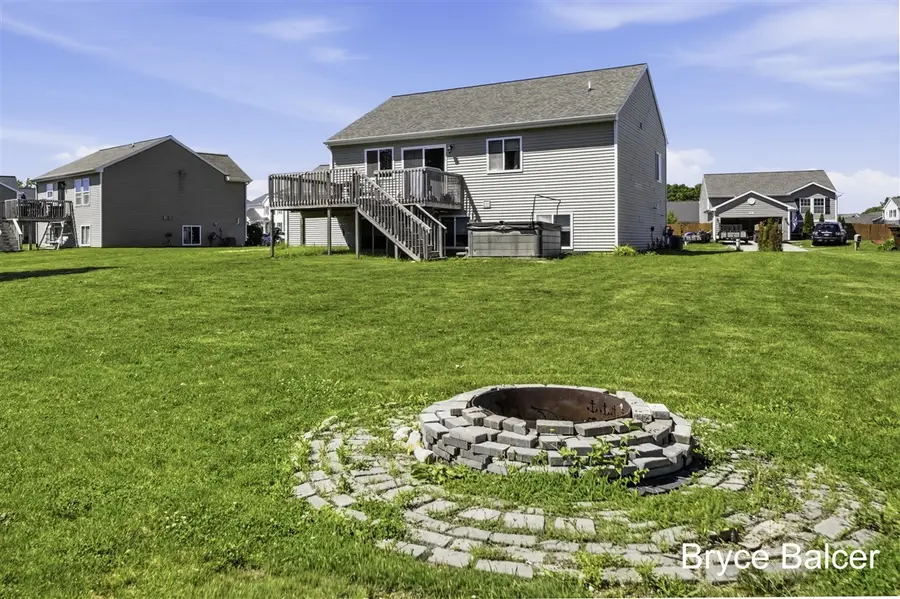 338 Vansen, Kent City, MI 49330 - #3
