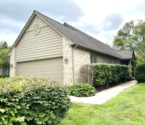 24587 Enchanted, Novi, MI 48374