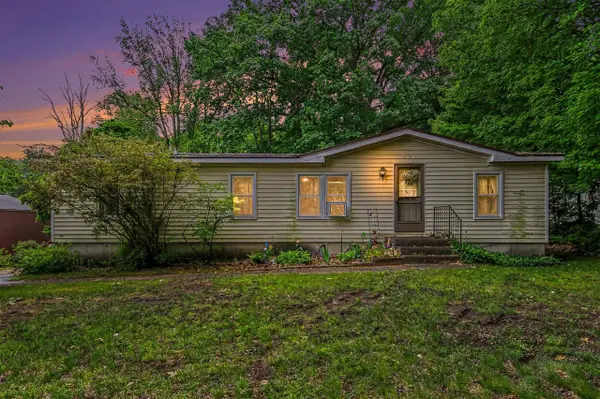 1946 142nd, Dorr, MI 49323