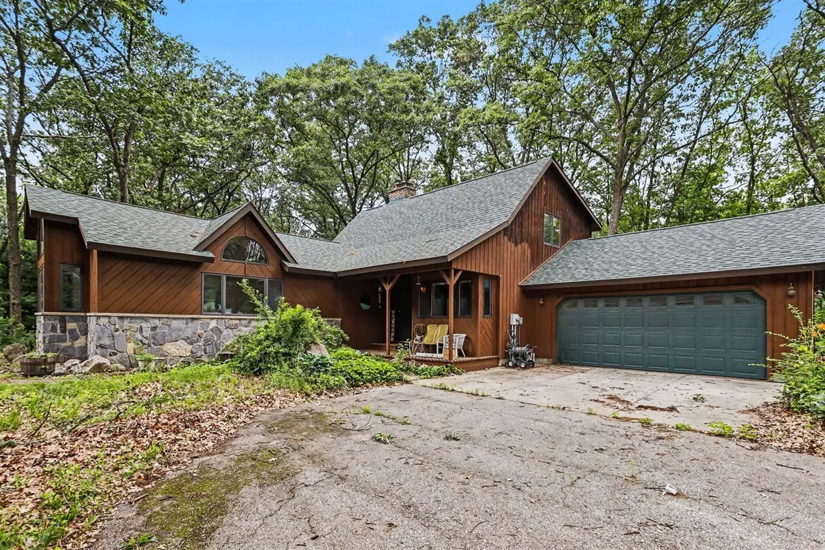 10642 Keller, Delton, MI 49046 - #1