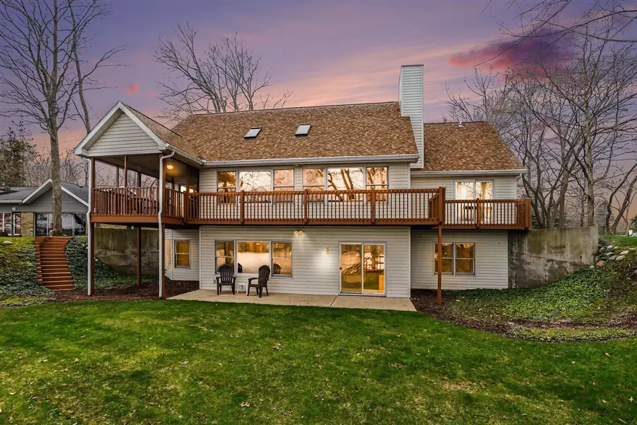 9895 Lakeview, Berrien Springs, MI 49103 - #2