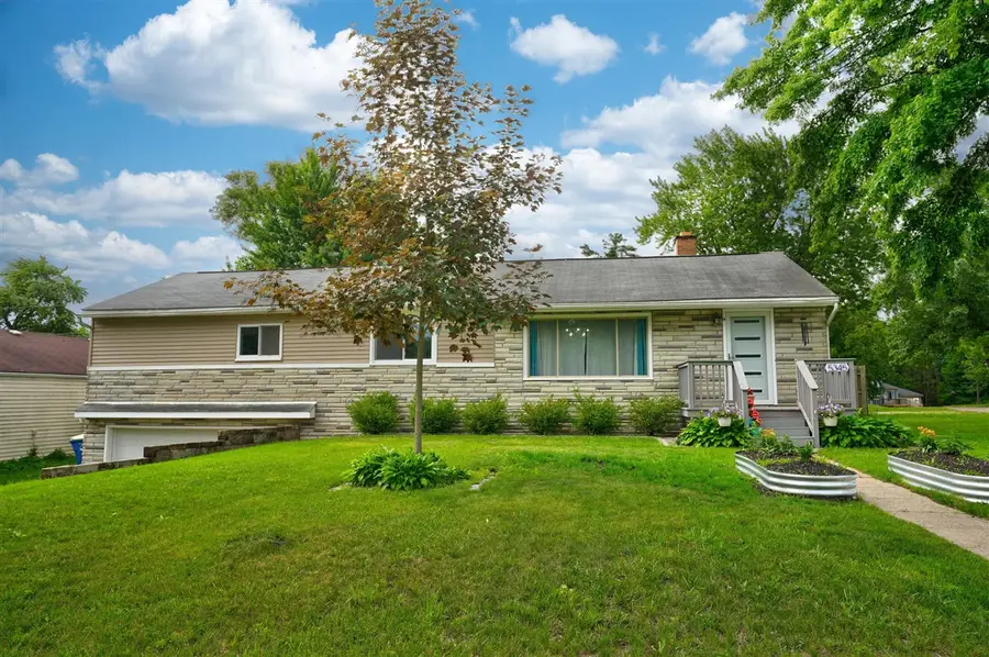 5345 Clinton River, Waterford, MI 48327 - #3