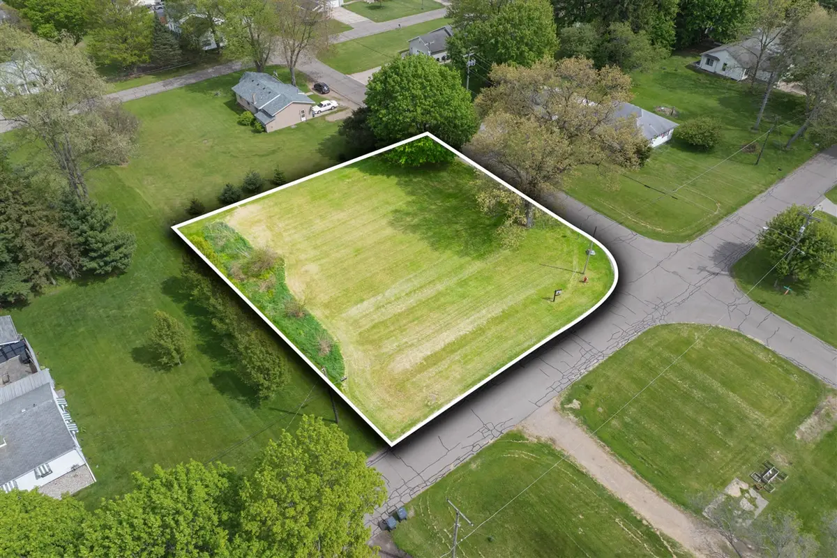 649 Adams, Vicksburg, MI 49097 - #1