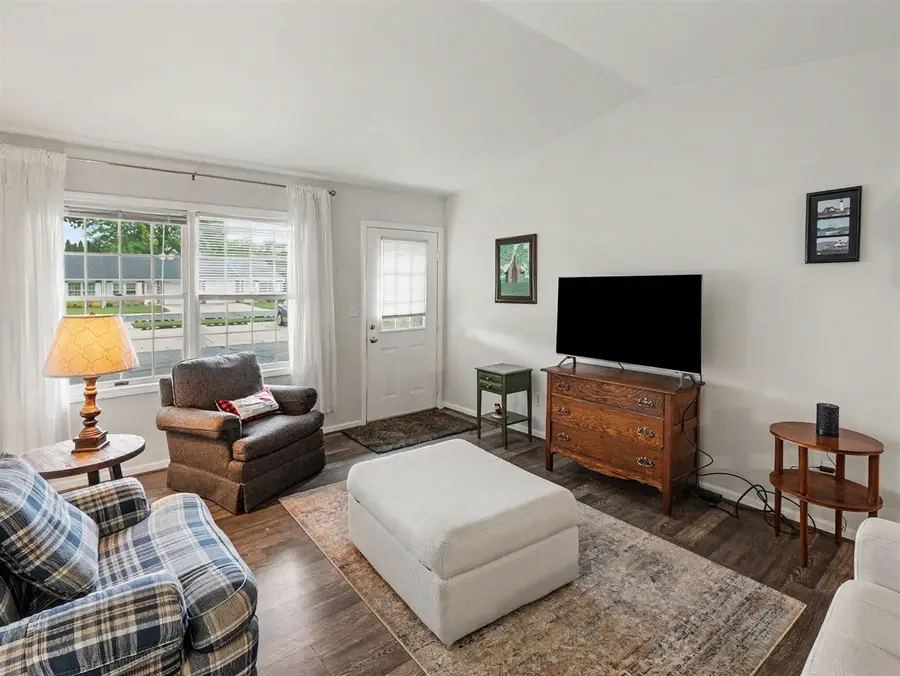 563 Yorkshire, Milan, MI 48160 - #3