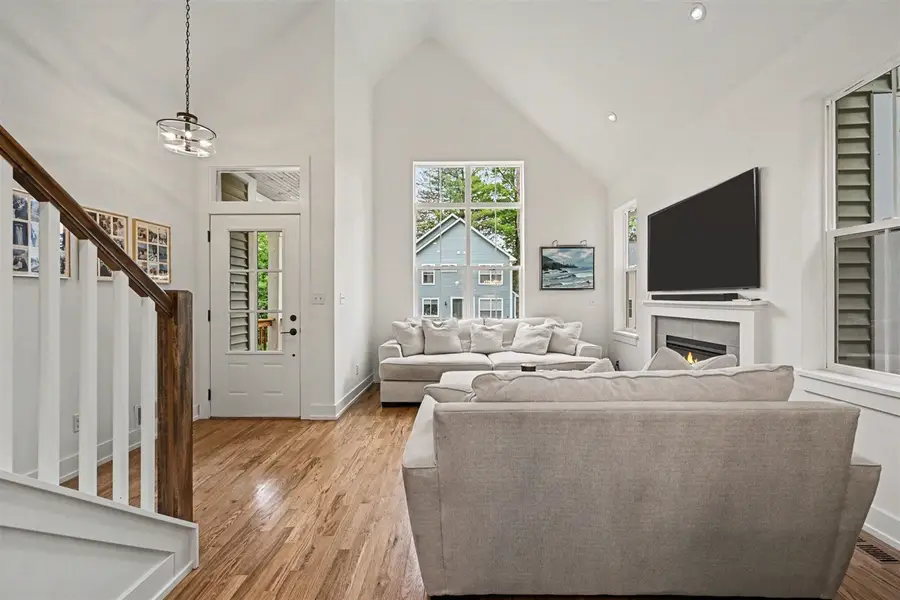 586 Kuehnle, Ann Arbor, MI 48103 - #2